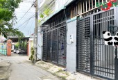 Quá rẻ, nhà lầu đẹp Bửu Hoà cách Nguyễn Tri Phương 50m, đường oto thông chỉ 2ty850