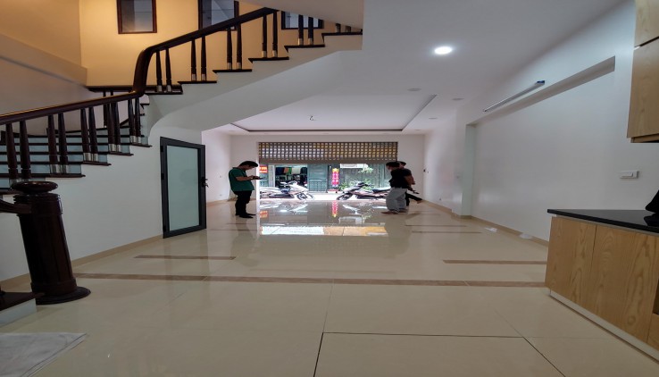 Hot Đường Hoa Bằng - 77m2 giá 6,11 tỷ.