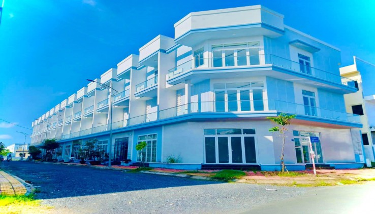 Mở bán 9 căn nhà hoàn thiện 1 trệt 3 lầu cách Siêu thi Go Cần Thỏ 3 phút đi xe