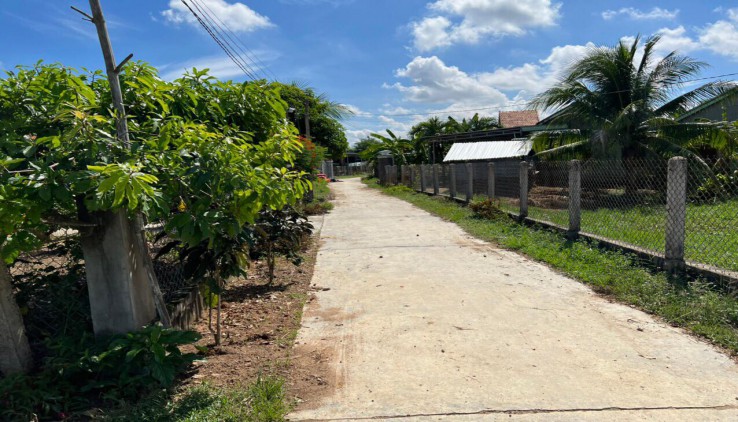 bán nhanh lô đất 7x32 giá chỉ 700tr gần ql26 Ninh Bình Ninh Hoà lh 0395287569 Vân Xynk