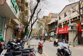 NHÀ CỰC ĐẸP - GẦN PHỐ - CHỦ TỰ XÂY - HAI MẶT THOÁNG - GẦN BÃI GỬI XE - KINH DOANH ONLINE.
