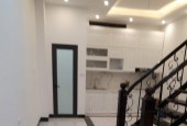 Nguyễn Đình Hoàn dt :64m  3 tầng  mt 4.5m  giá  4.8 tỷ