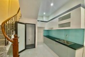Cần bán gấp nhà Mai Động, lô góc, 32m, 5 tầng, giá 3 tỷ nhỏ