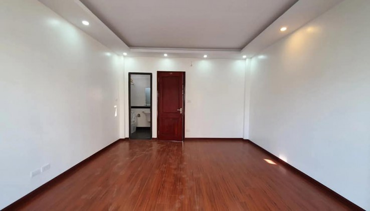 Giảm giá lần 2 ( 100 triệu)

LÔ GÓC Hoàng Mai sát vách Hai Bà Trưng, 50m2, CHỈ 4,05 tỷ.