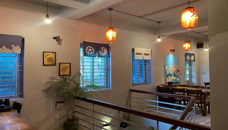 Bán nhà mặt phố Cầu Giấy Nguyễn Văn Huyên 65m2, 6 tầng, Mặt tiền hướng phố 12.6m, Lô góc, 3 thoáng, Vua kinh doanh.