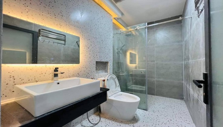 Bán nhà mới Huỳnh Tấn Phát – TT Nhà Bè, 55m2, 4 tầng, 6.8 tỷ, tặng nội thất.