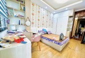 Bán nhà Hoàng Quốc Việt, P/LÔ-Ô TÔ-V/TRÍ TRUNG TÂM, 60m2x6T, hơn 10 tỷ.