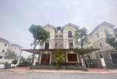 cần bán căn biệt thự song laajp135m2 khu đô thị Centa Vsip Bắc Ninh Singapore giá thanh khoản cho con đi du học