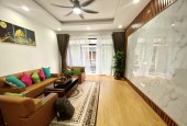 Bán nhà Trần Quang Diệu, Đống Đa, Gara Ô Tô, Thang Máy, 55m2, 6 tầng. Giá 14,8 tỷ