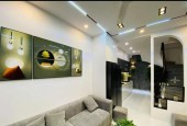NHÀ PHÂN LÔ- Ô TÔ TRÁNH- HOÀNG ĐẠO THÀNH