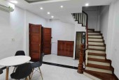 Bán nhà Xuân Thủy, P/LÔ-KHU TRUNG TÂM-NHÀ MỚI ĐẸP, 35m2x5T, nhỉnh 4 tỷ.